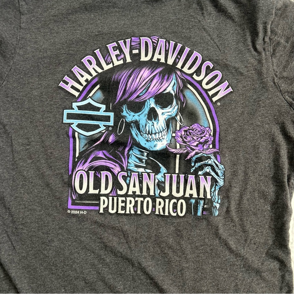 Harley Davidson women’s large fitted t-shirt Old San Juan Puerto Rico rose skull